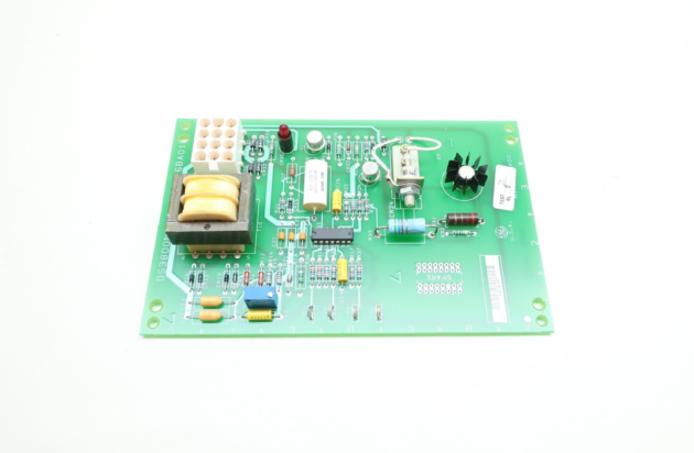 GE 369-C101 Control Module for Industrial Automation - Image 2