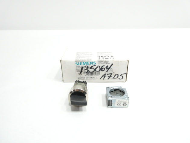 Siemens 6SE7014-0TP50-Z Drive System, 1.5KW, 460VAC 3 Phase - Image 2